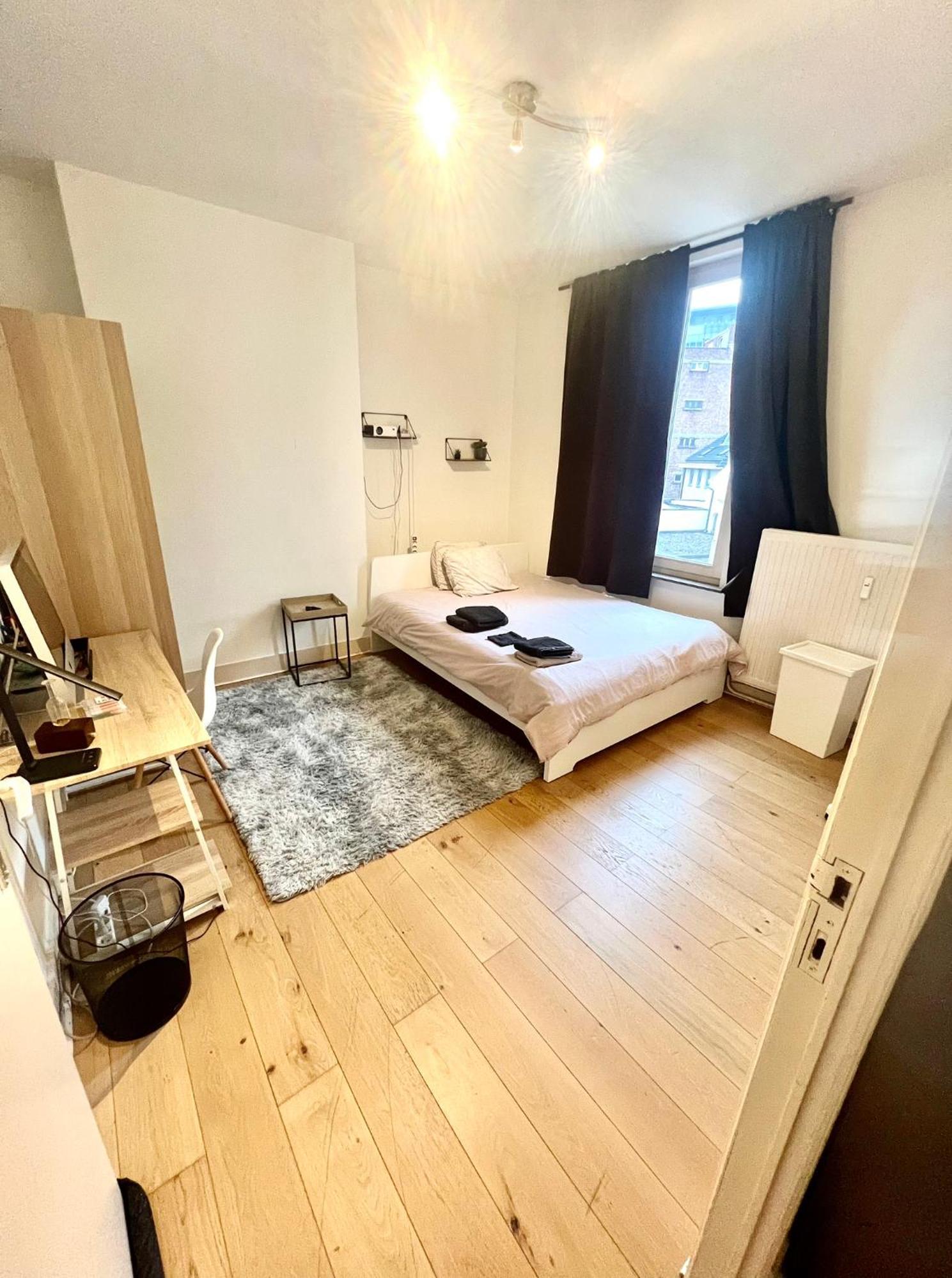 Place De La Liberte 2 Bedroom *